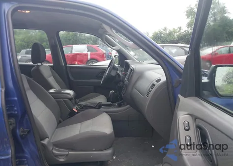 2006 Ford Escape Xls/Xls Manual z USA, uszkodzony, nr VIN 1FMYU02Z96KA73492